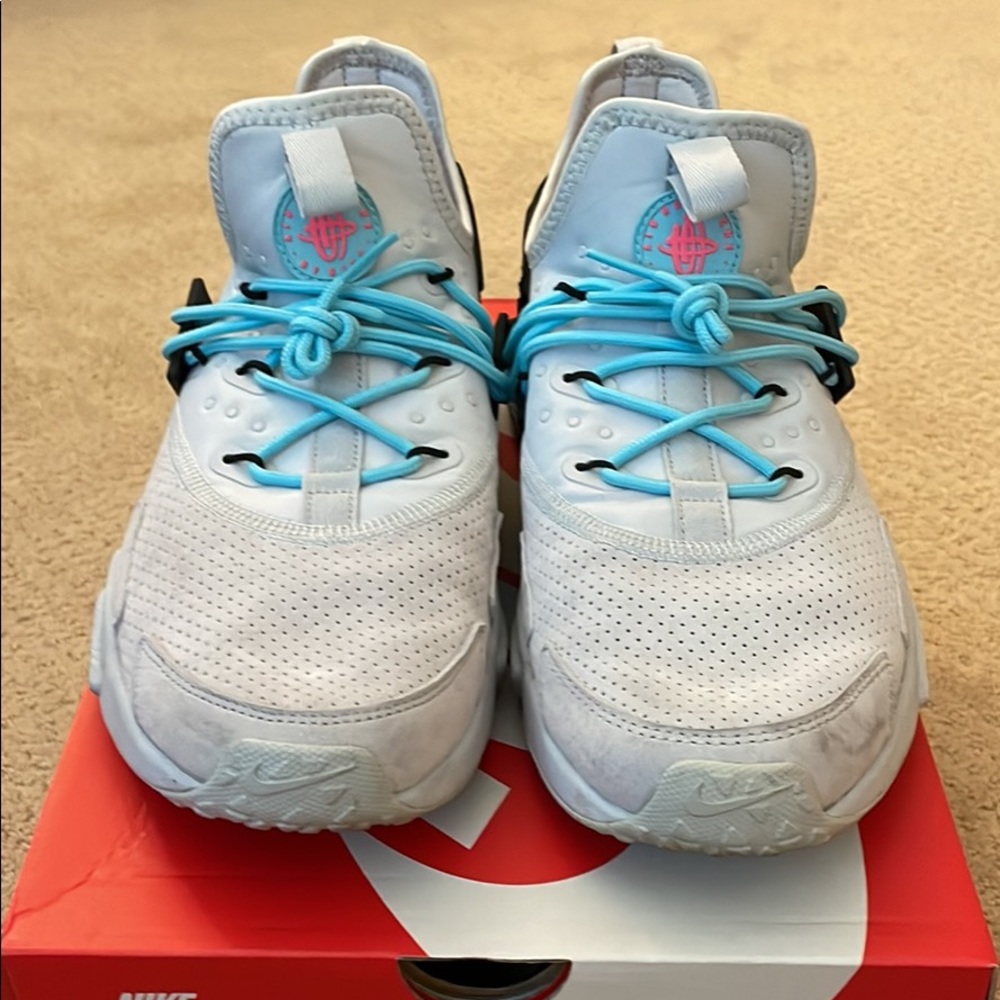 Nike Huarache Size 9.5M